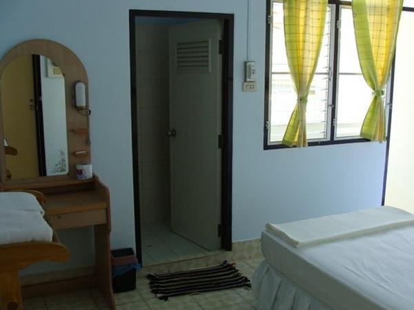 Fame Guesthouse Chumphon Exterior foto