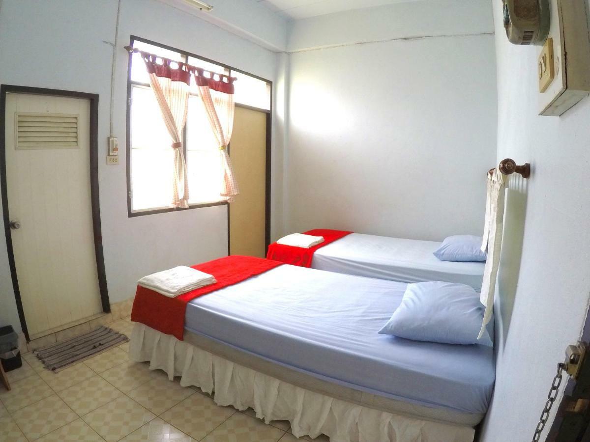 Fame Guesthouse Chumphon Exterior foto